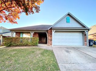 12420 S Cedar Ave, Jenks, OK 74037