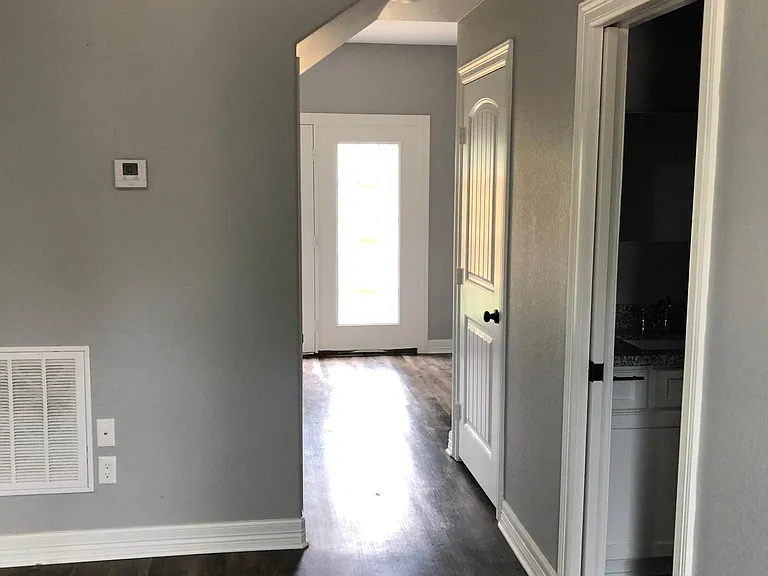 132 Lawrenceville Ln — Photo 8