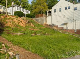 99999 College St, Asheville, NC 28801
