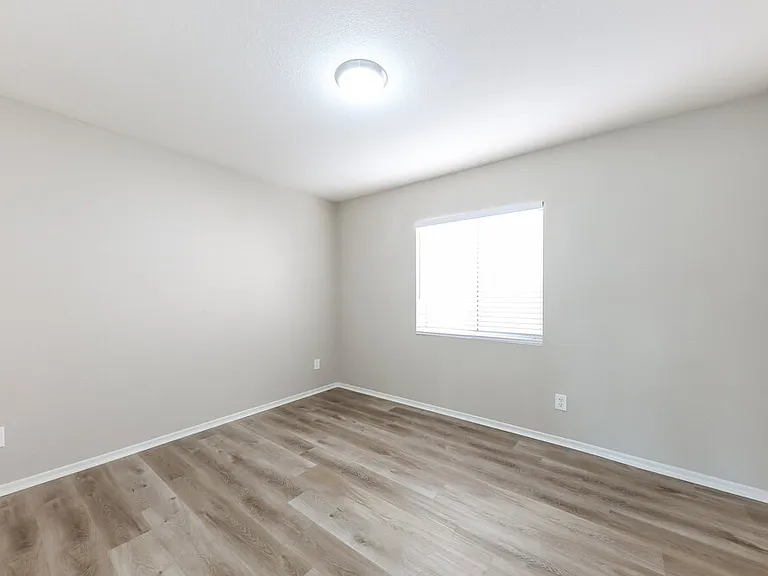 2310 E Morrow Dr — Photo 14