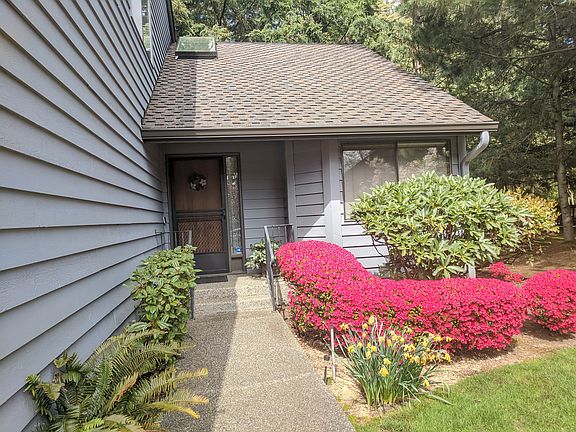 2nd image of 1765 159th Ave NE #3C