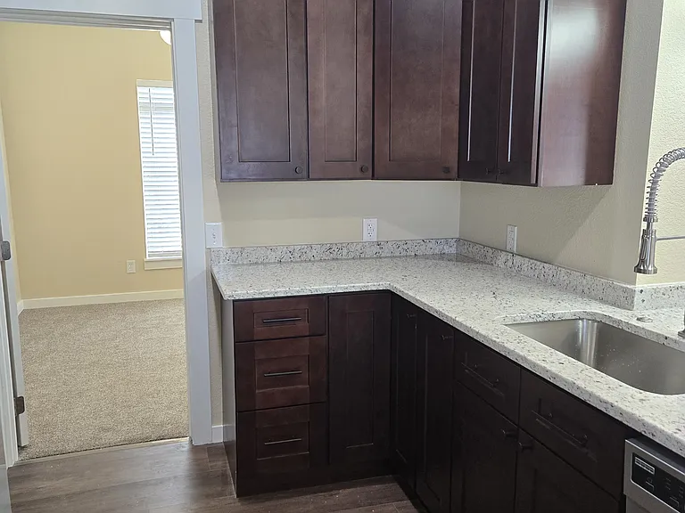 105 Elbow Ct — Photo 14