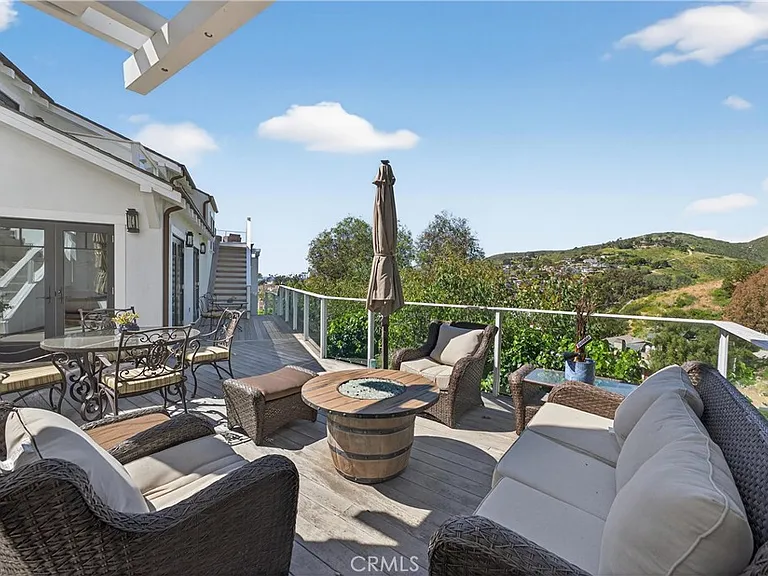 405 Blumont St — Photo 43