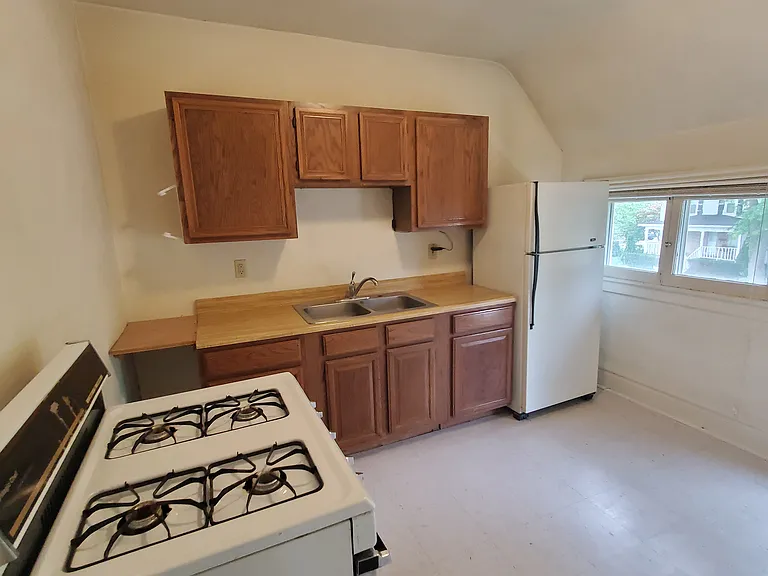 207 Institute St #B — Photo 6