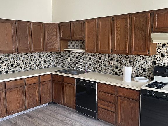 4th image of 1033 W Oakdale Ave APT 1
