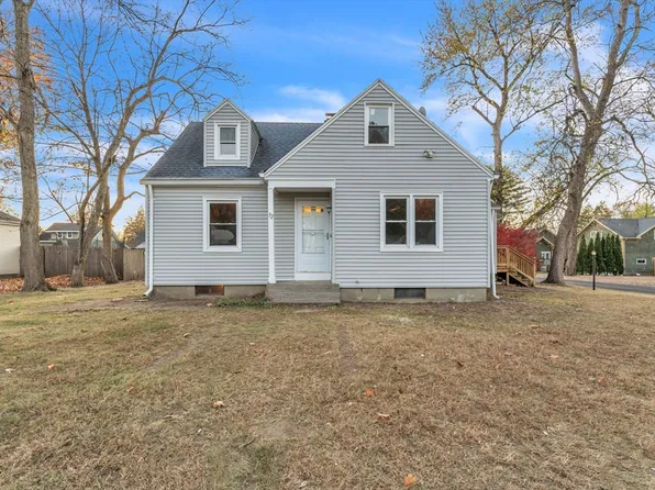 32 Thompson St, East Longmeadow, MA 01028