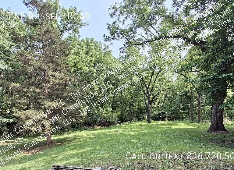 1015 NE Russell Rd — Photo 4