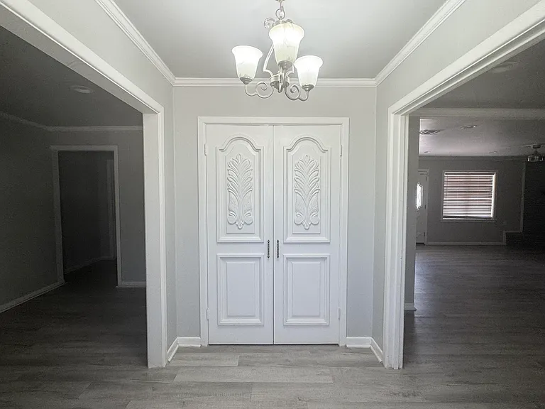 2018 Douglas Dr — Photo 6