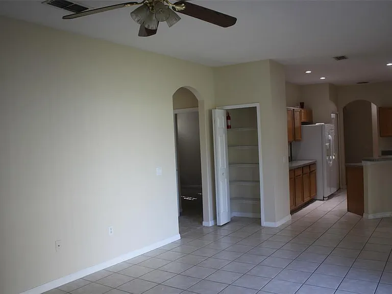 4352 Fox Glen Loop — Photo 9
