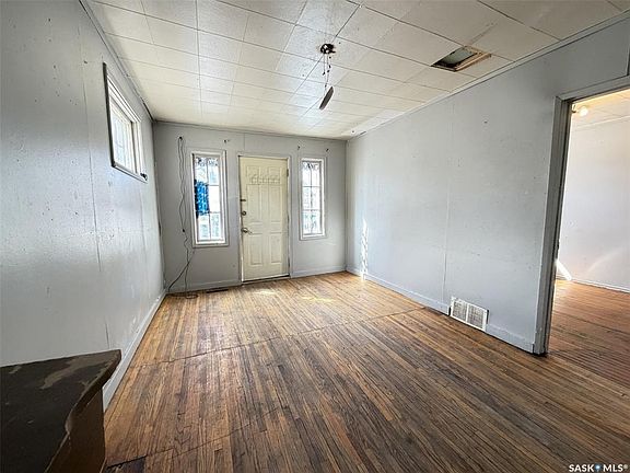 4th image of 1037 Broder STREET