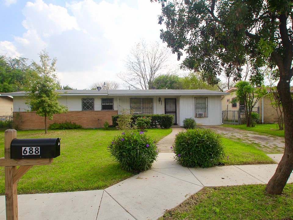 1st image of 688 Overhill Dr