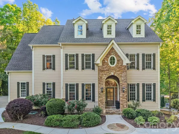 107 McAuley Ct, Mooresville, NC 28117