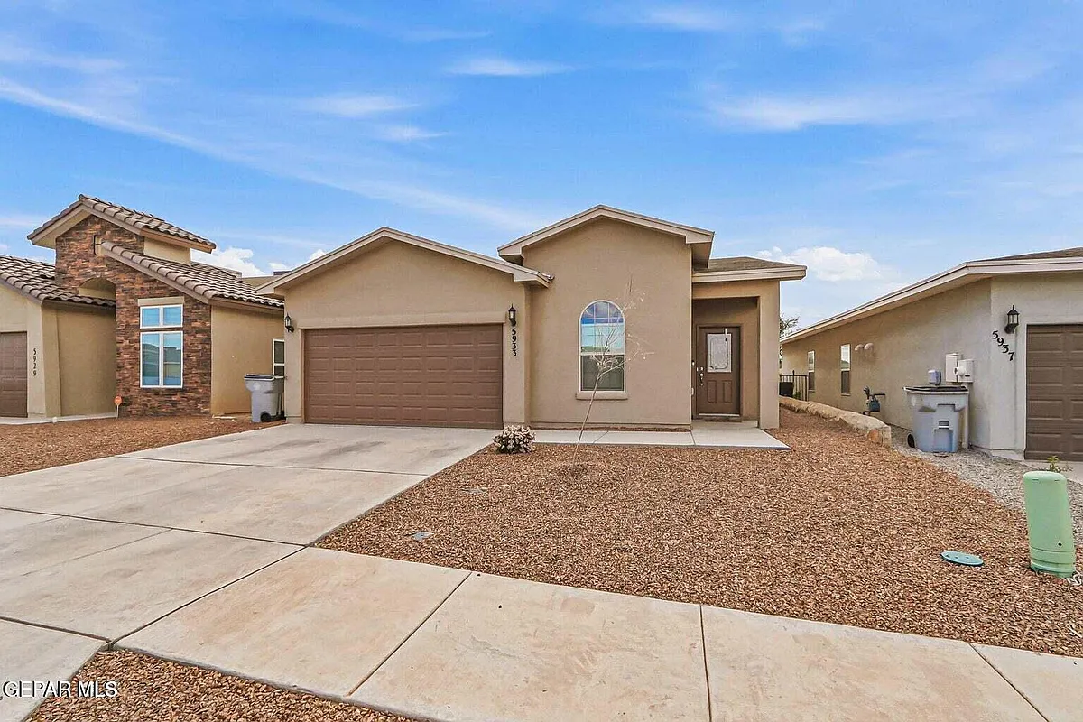 Building Photo - 5933 Ruidoso Downs St
