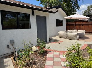 385 Burnham Rd, Oak View, CA 93022