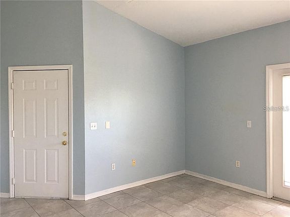 3rd image of 6059 Westgate Dr APT 431