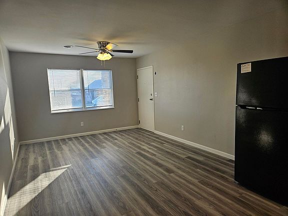 4th image of 312-320 Grandview Ave #320-02