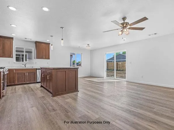 7923 27th St, White City, OR 97503