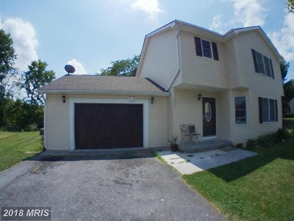 1st image of 111 Columbia Cir