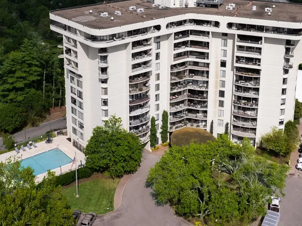 6666 Brookmont Ter APT 113, Nashville, TN 37205