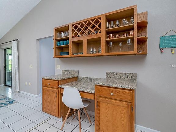 5th image of 379 Blue Springs Ct