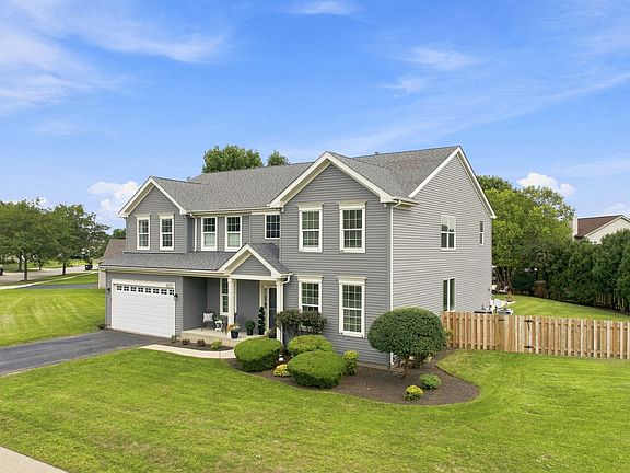 2nd image of 6523 Midleton Ln