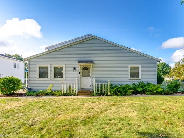 2538 Royal County Down APT A, Uniontown, OH 44685