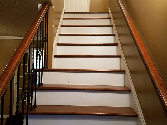 1st Floor - staircase