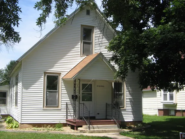 111 N Wood St, Gibson City, IL 60936