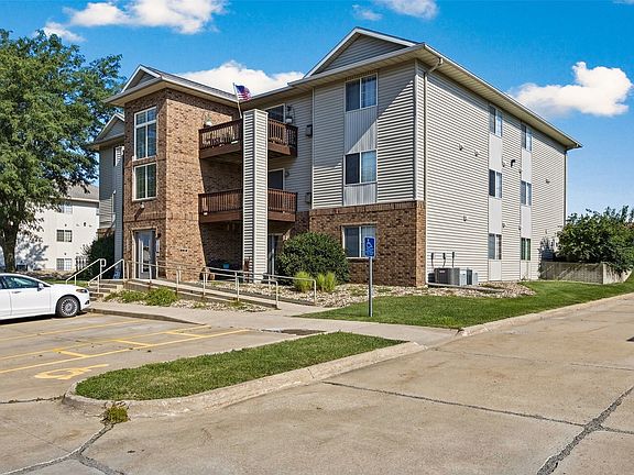 2nd image of 3050 Wilson Ave SW APT 5