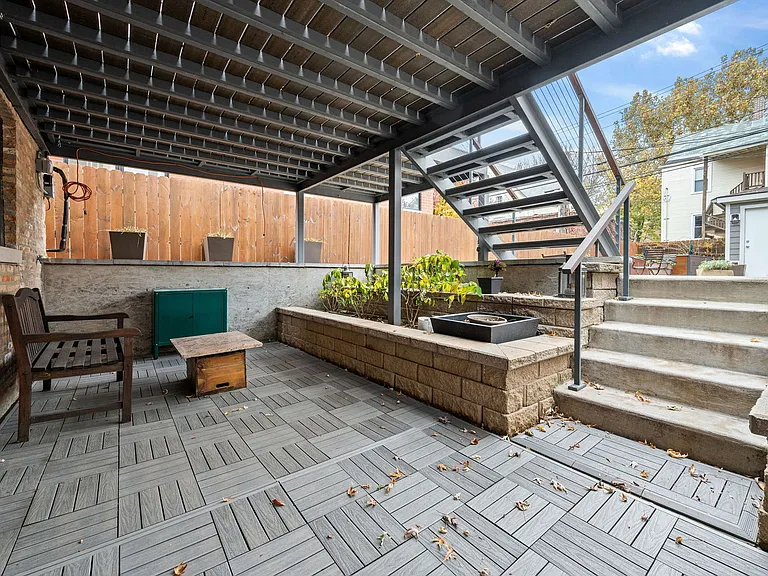 1252 W Carmen Ave #G — Photo 7