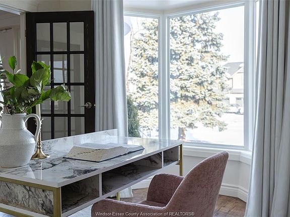 5th image of 233 Old Tecumseh Rd