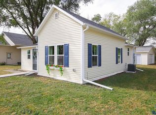 405 S Lincoln St, Canton, SD 57013