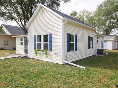 405 S Lincoln St, Canton, SD, 57013