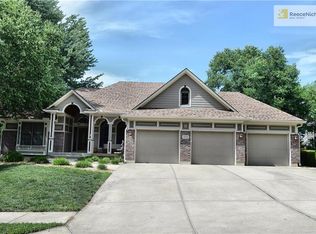 2606 Ridgewood Rd, Harrisonville, MO 64701