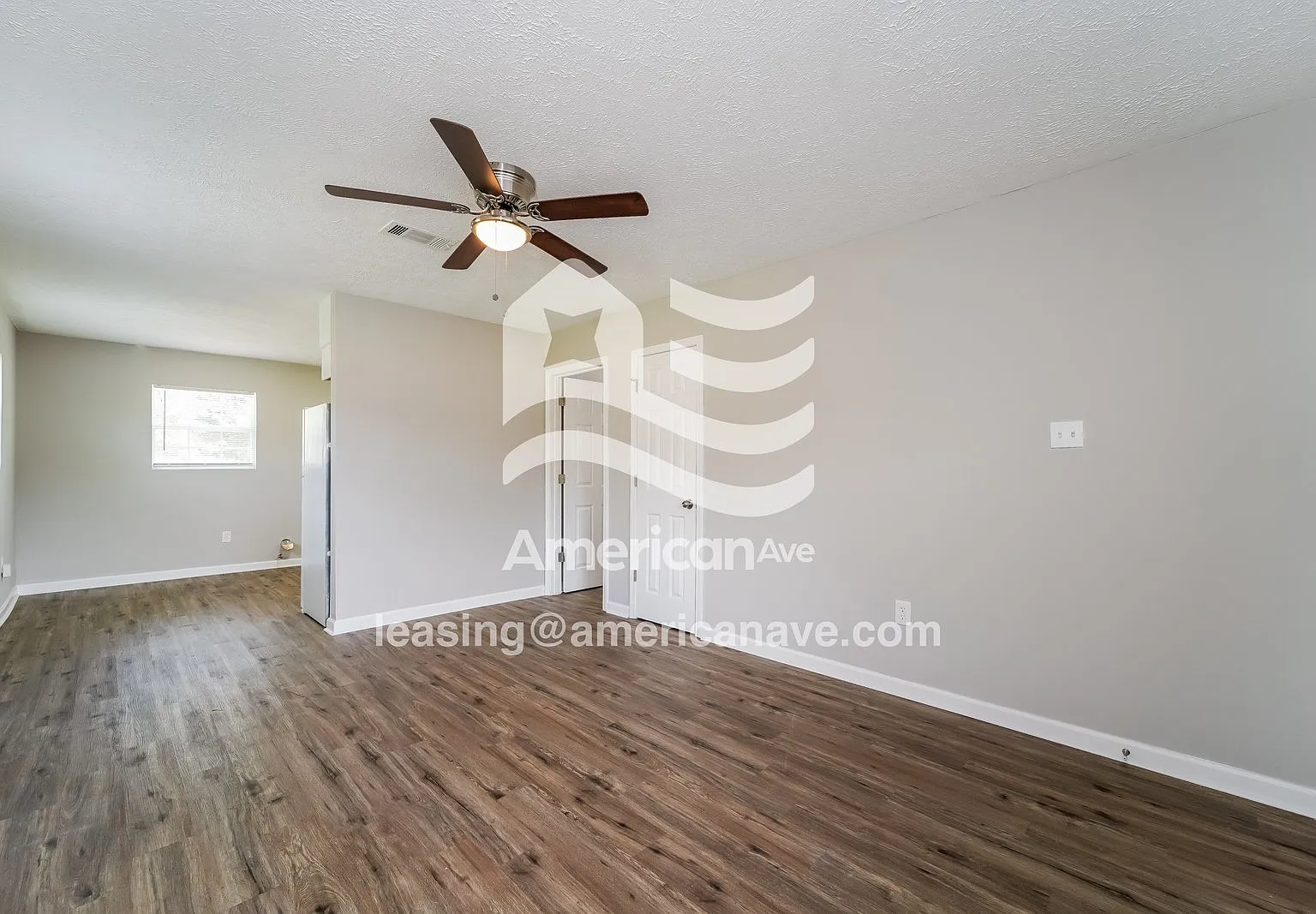 3 bed, 1.0 bath, 990 sqft, $1,075 — Photo 4