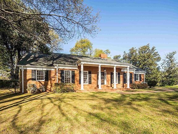 2nd image of 685 S Perkins Rd