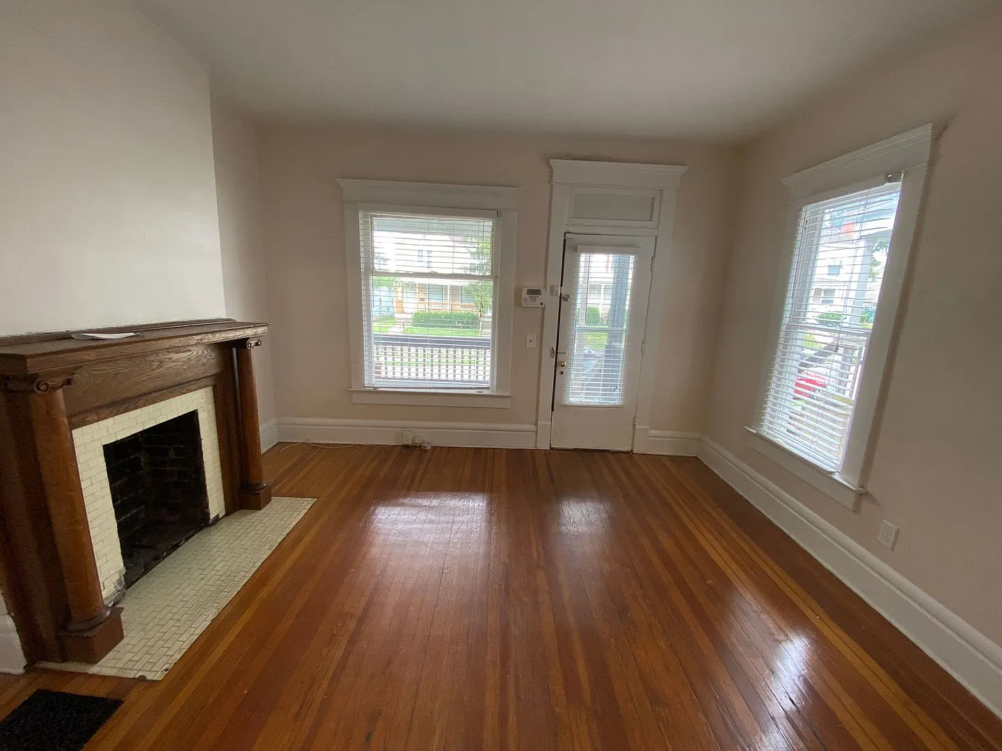 W Blake Ave 49-51 WR — Photo 2