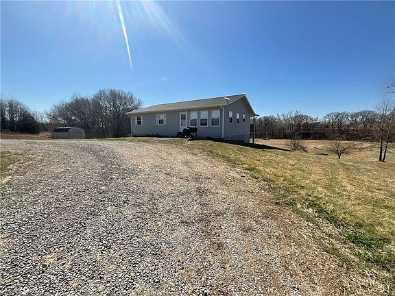4th image of 7250 SE Bobby Rd