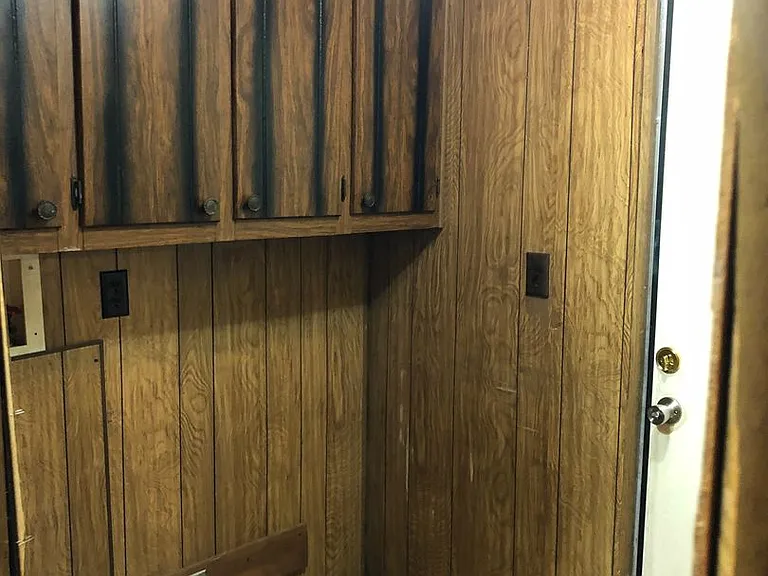 425 Western Hills Dr — Photo 9
