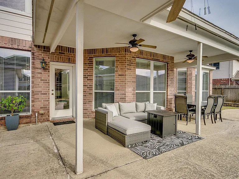 4618 Ambrosia Springs Ln — Photo 26