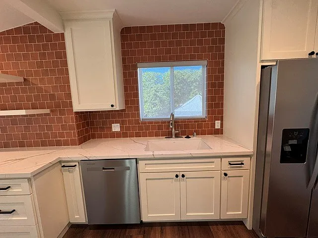 1351 Virginia Ave — Photo 26