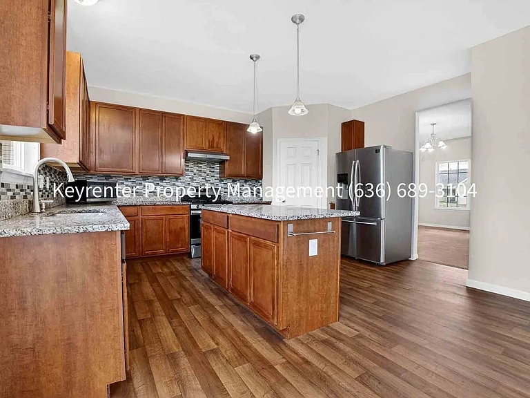 229 Charlestowne Place Dr — Photo 5