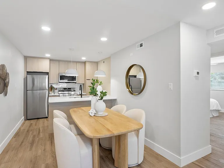 3618 W Lykes Ave #203 — Photo 17