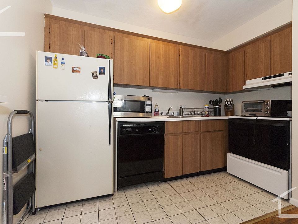 2nd image of 95 Sutherland Rd #_02a
