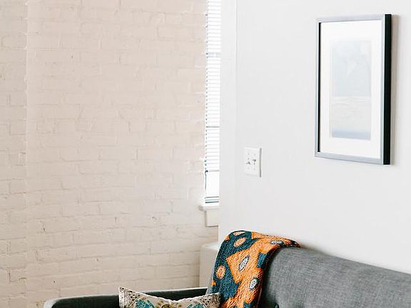 5th image of 55 Cromwell St APT 213