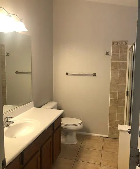 960 E Mountain View Rd — Photo 10