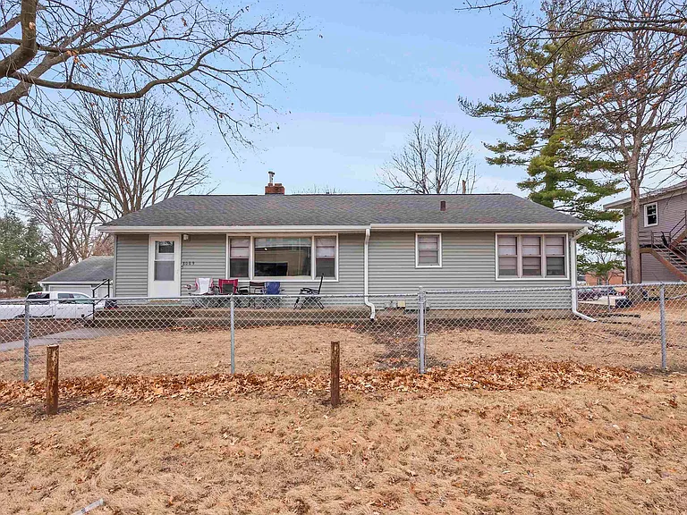 8011 University Ave — Photo 1
