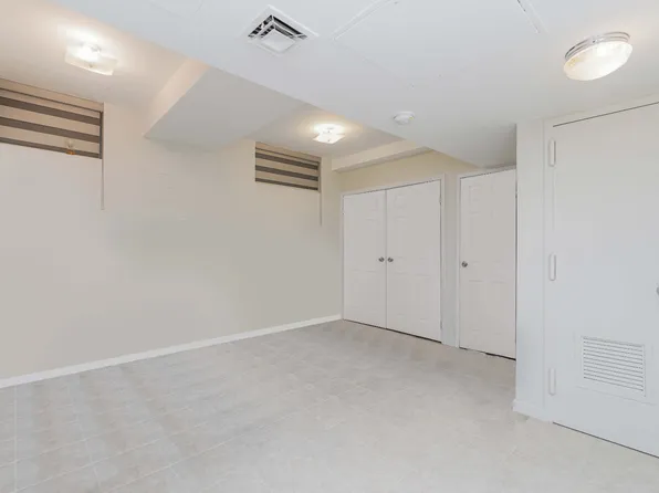 2221 East 69th Street image 14 of 15