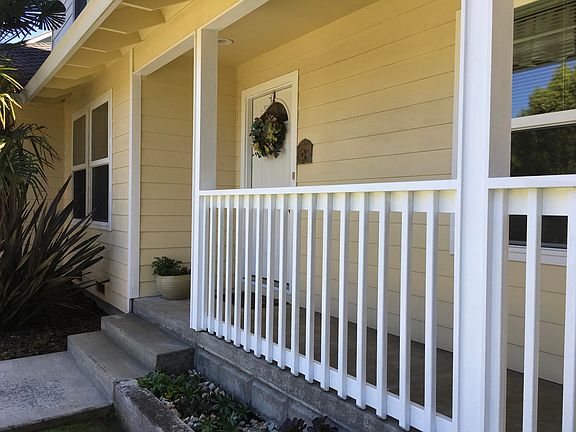 3rd image of 2054 Fern St