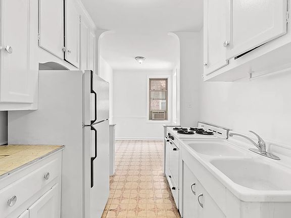 5th image of 9437 Shore Rd APT E4